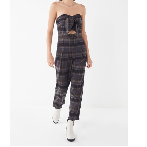 UO Plaid Tie-Back Strapless Jumpsuit - Picture 4 of 4